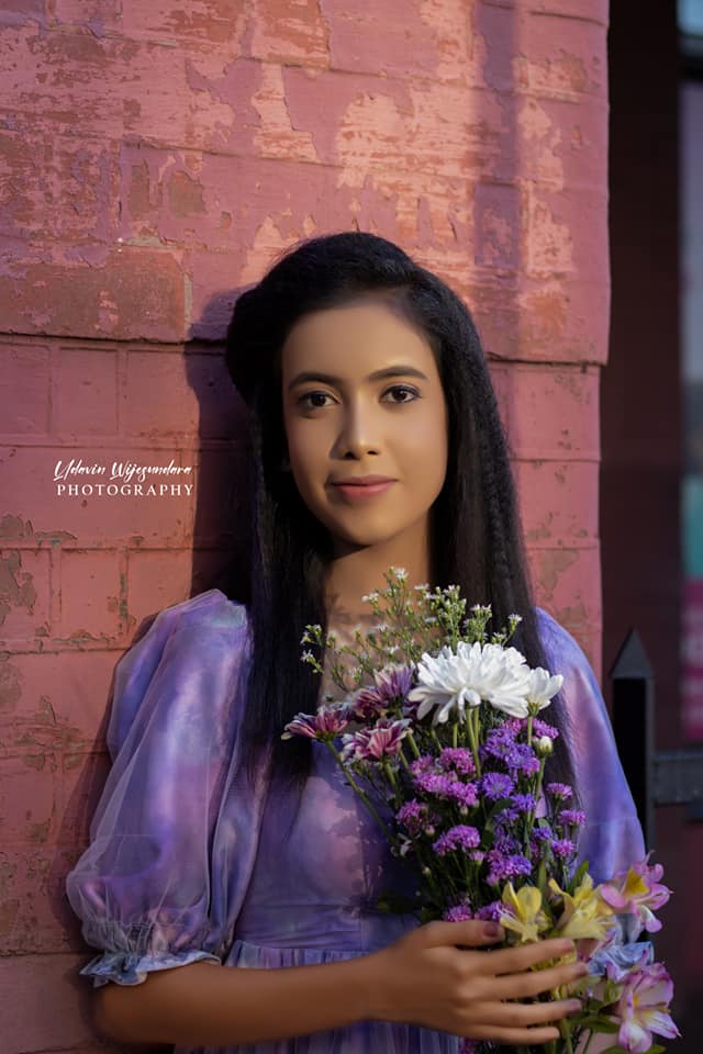 Devindi Perera's Model Shoot - Additional View